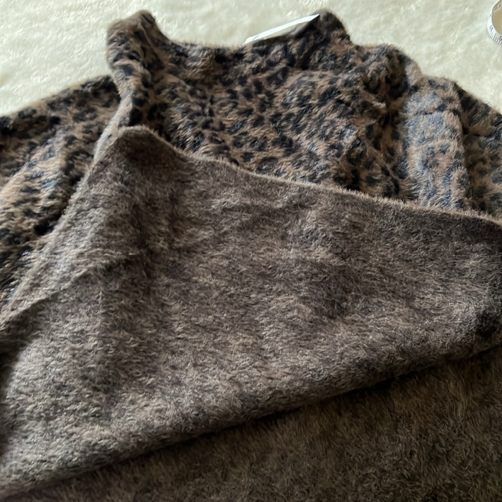 Chico’s feather knit jacquard animal print poncho - Picture 6 of 6